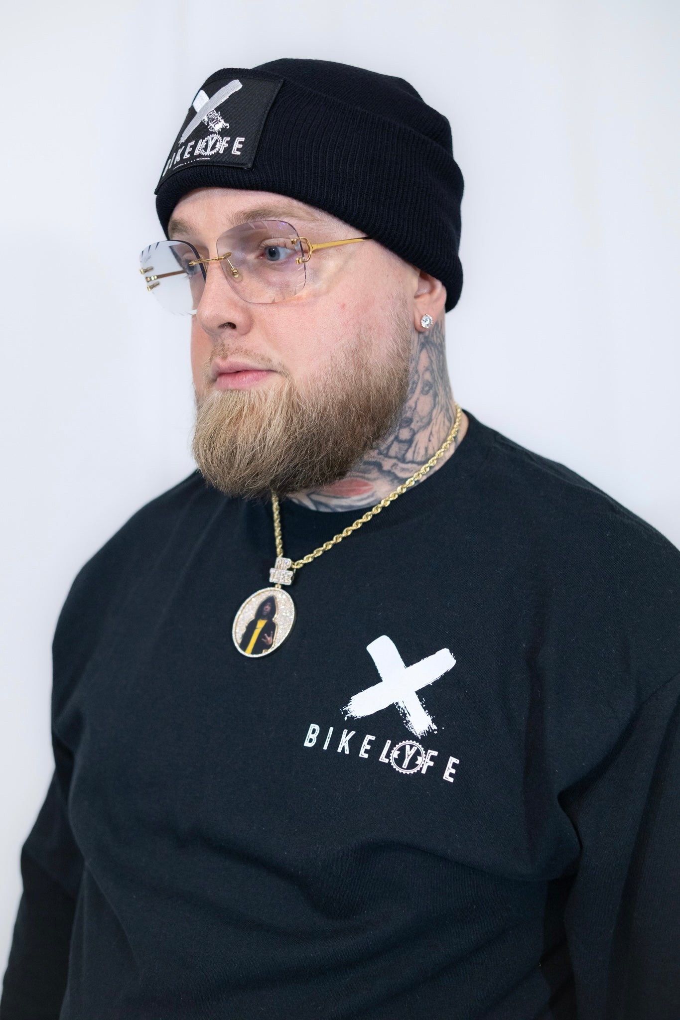 BikelyfeX patched Solid beanie