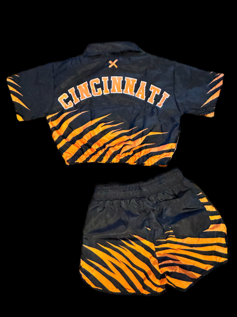 Women’s XCLUSIVE Cincinnati Crop Windbreaker Set